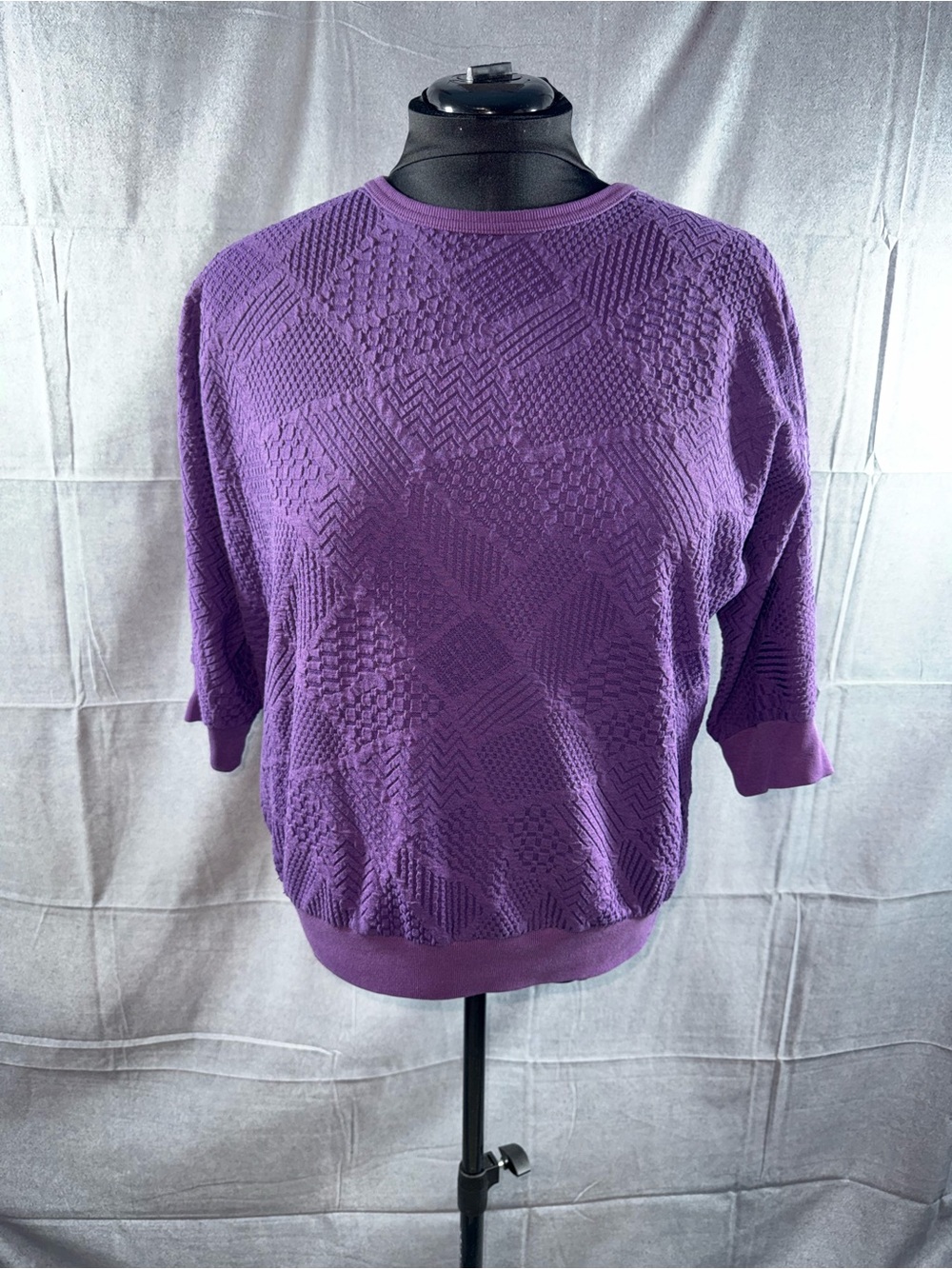 2799-Vicki Wayne Women's Purple Textured Short-Sleeve Knit Top